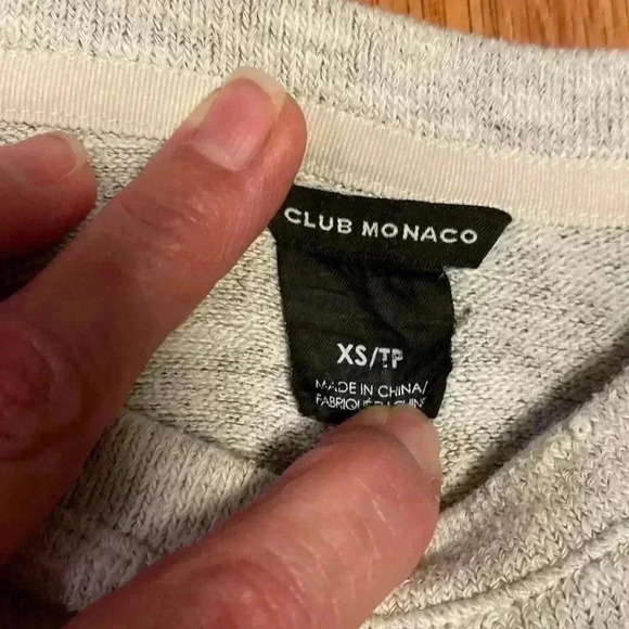 Club Monaco Grey Crop Sweatshirt with 3/4 Bat Wing Sleeves in Size XS. - Picture 4 of 9